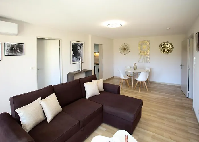 2 Room Terraced Apartment Cannes Centre